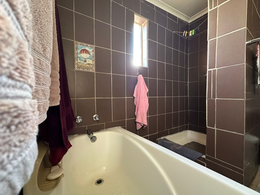 4 Bedroom Property for Sale in Whiteridge Gauteng