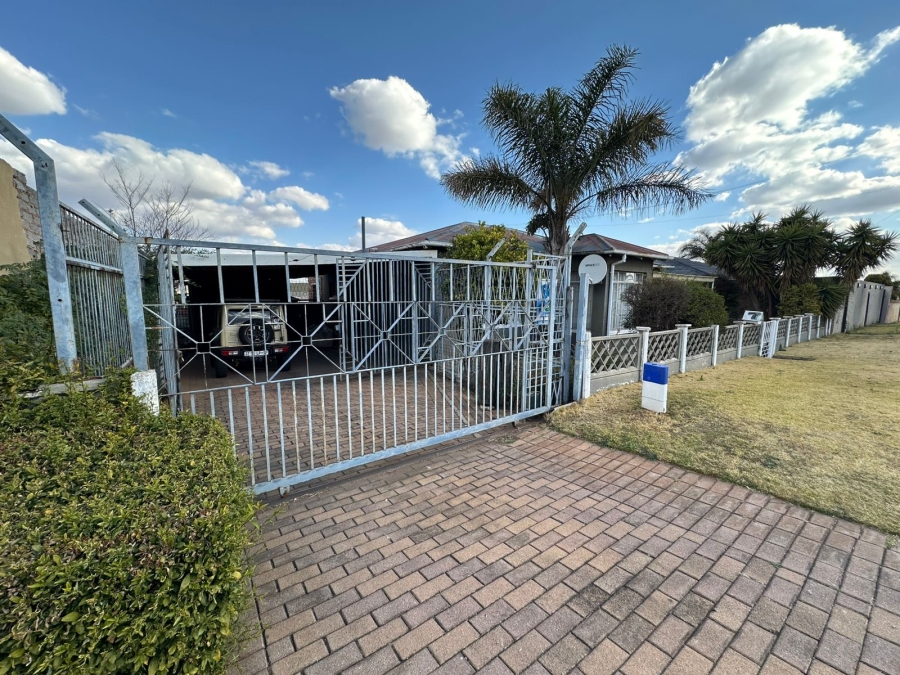 4 Bedroom Property for Sale in Whiteridge Gauteng