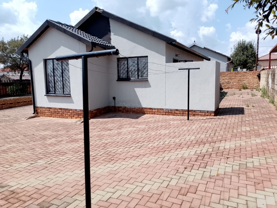 3 Bedroom Property for Sale in Mahube Valley Gauteng