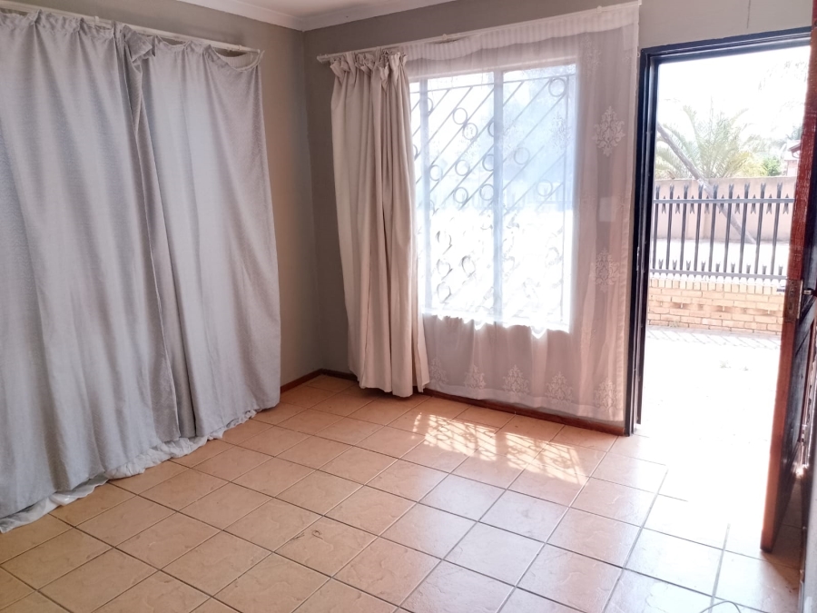 3 Bedroom Property for Sale in Mahube Valley Gauteng