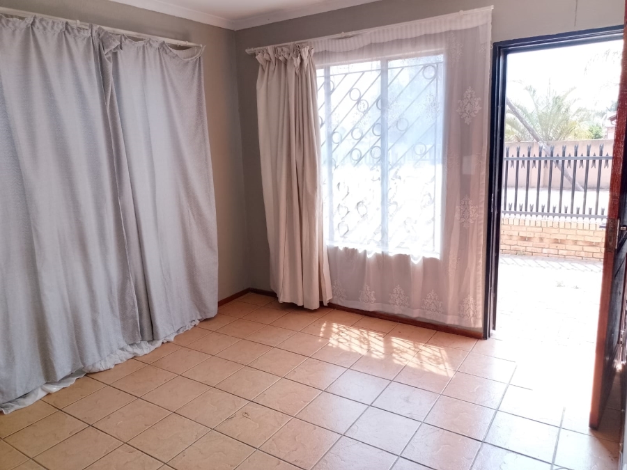 3 Bedroom Property for Sale in Mahube Valley Gauteng