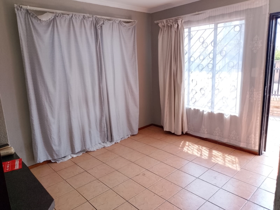 3 Bedroom Property for Sale in Mahube Valley Gauteng