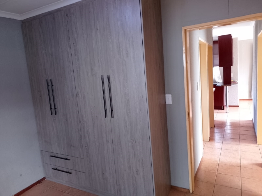 3 Bedroom Property for Sale in Mahube Valley Gauteng