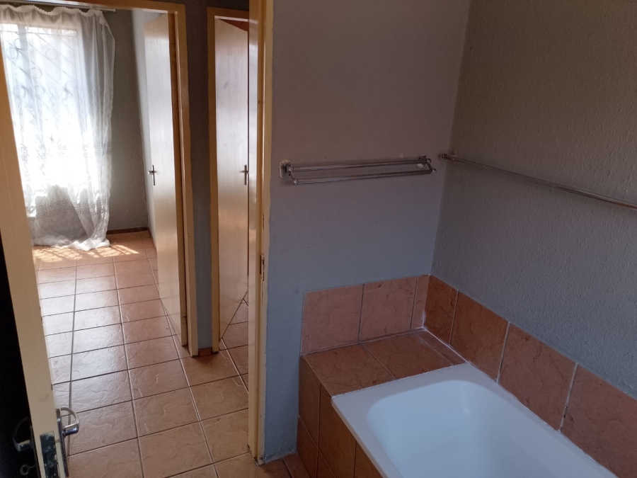 3 Bedroom Property for Sale in Mahube Valley Gauteng