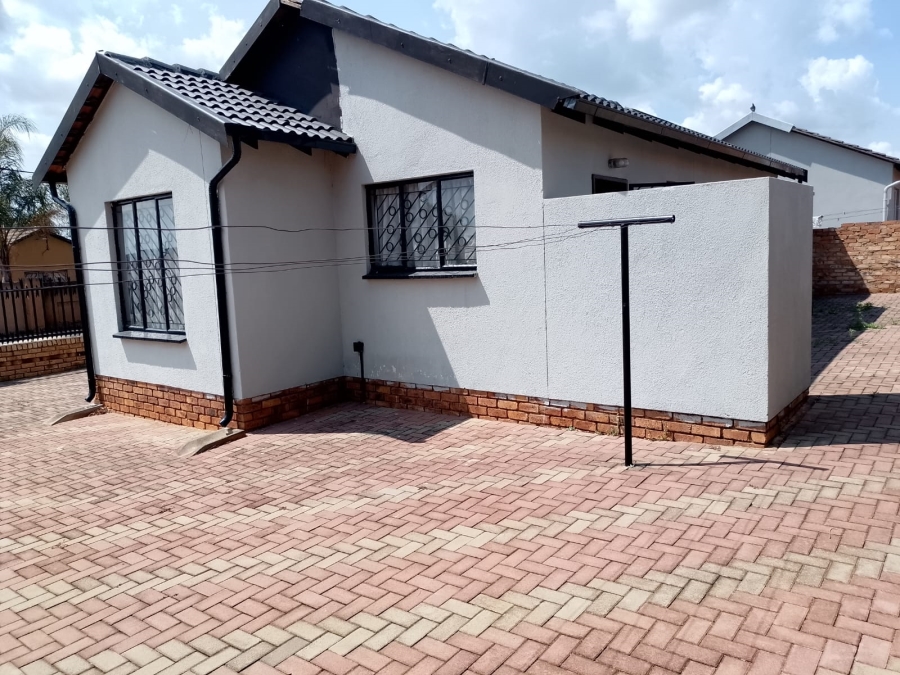 3 Bedroom Property for Sale in Mahube Valley Gauteng