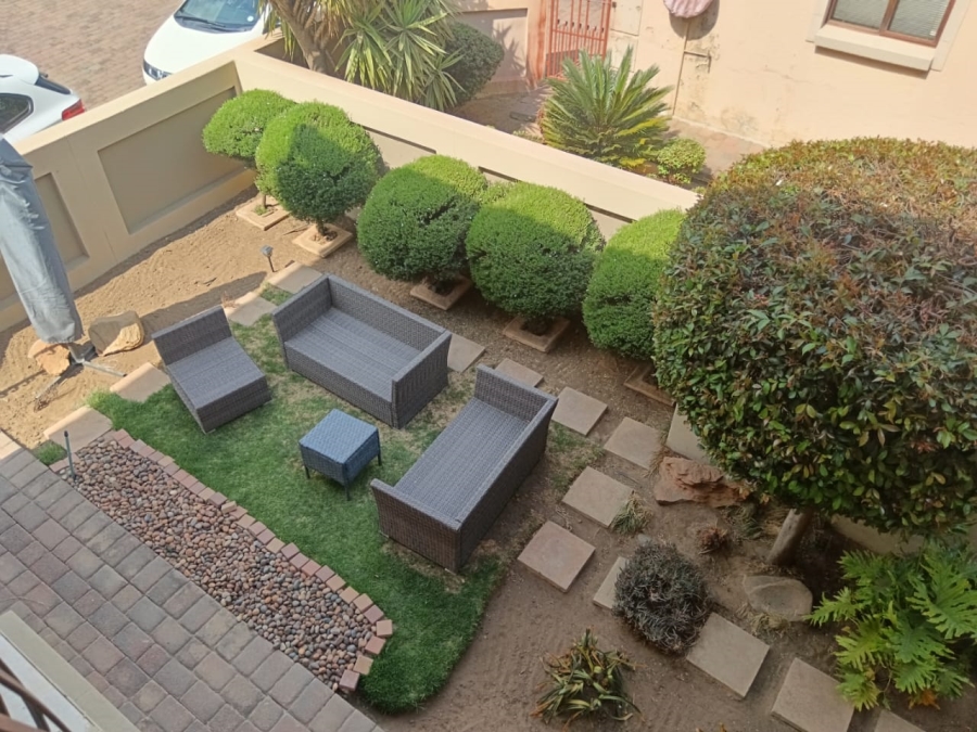 3 Bedroom Property for Sale in Sonneveld Gauteng