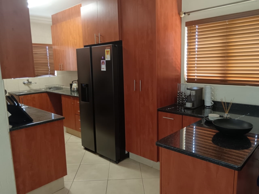 3 Bedroom Property for Sale in Sonneveld Gauteng