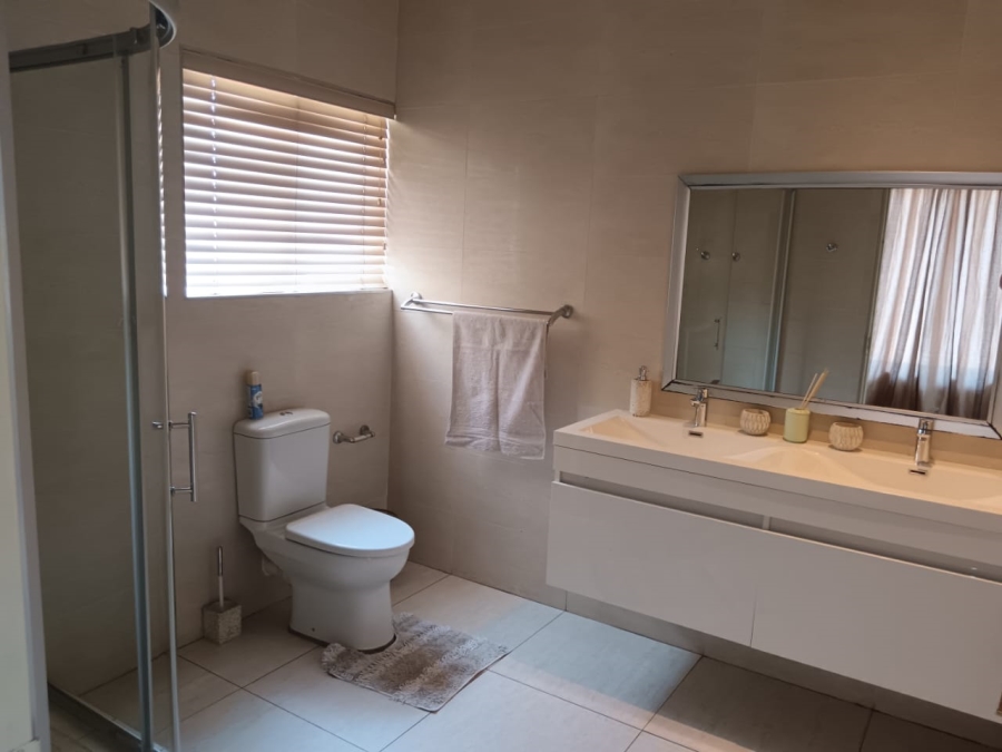 3 Bedroom Property for Sale in Sonneveld Gauteng