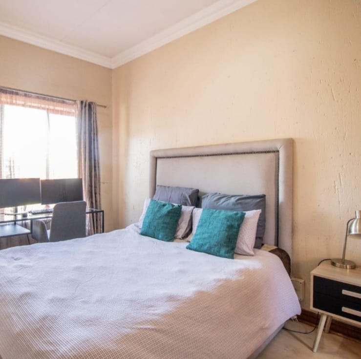 3 Bedroom Property for Sale in Sonneveld Gauteng