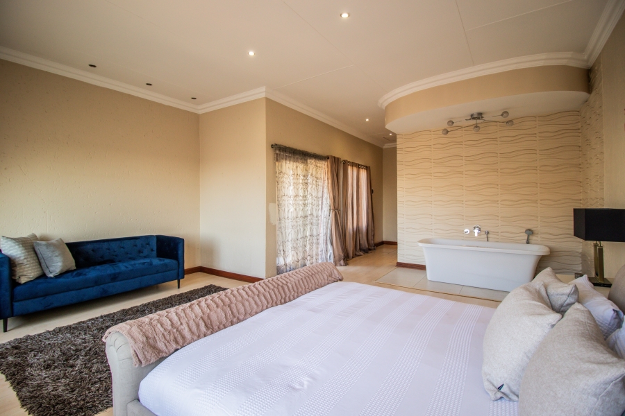 3 Bedroom Property for Sale in Sonneveld Gauteng