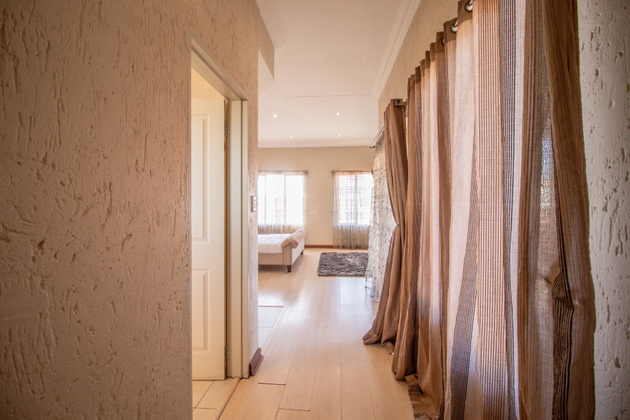 3 Bedroom Property for Sale in Sonneveld Gauteng