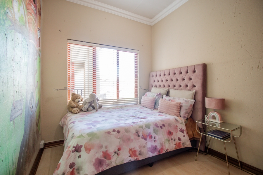 3 Bedroom Property for Sale in Sonneveld Gauteng