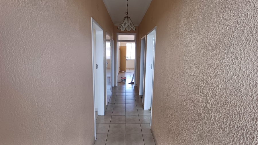 To Let 2 Bedroom Property for Rent in New Redruth Gauteng