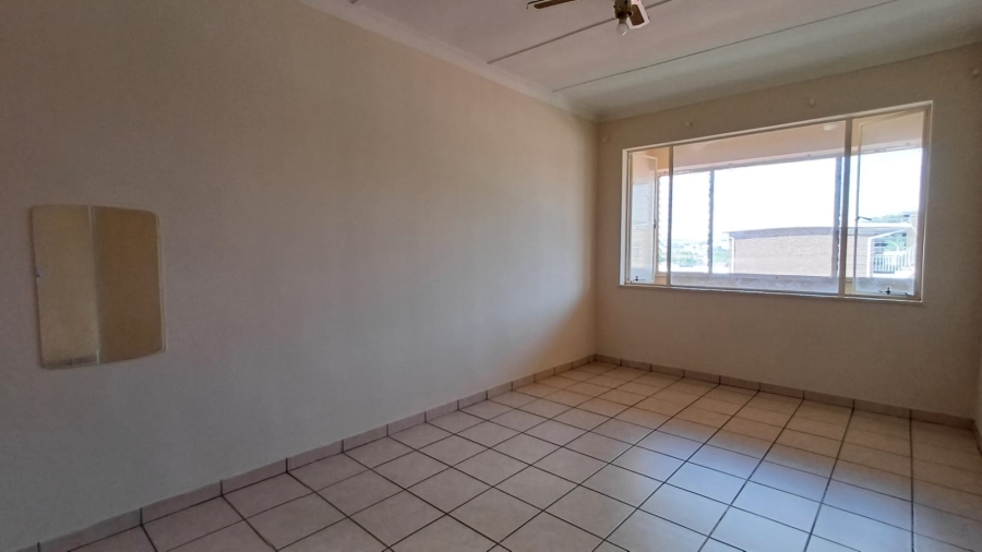 To Let 2 Bedroom Property for Rent in New Redruth Gauteng