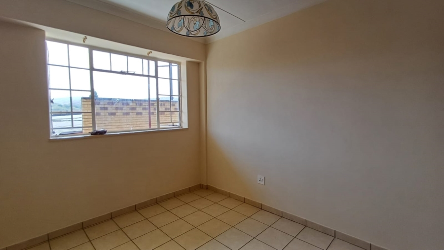 To Let 2 Bedroom Property for Rent in New Redruth Gauteng