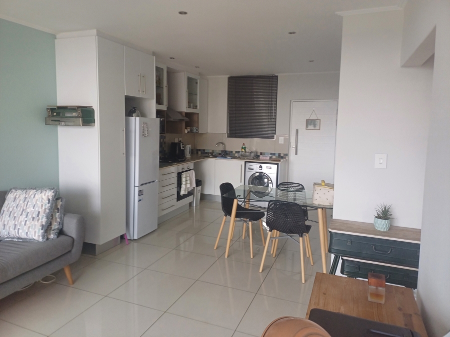 To Let 2 Bedroom Property for Rent in Rosebank Gauteng