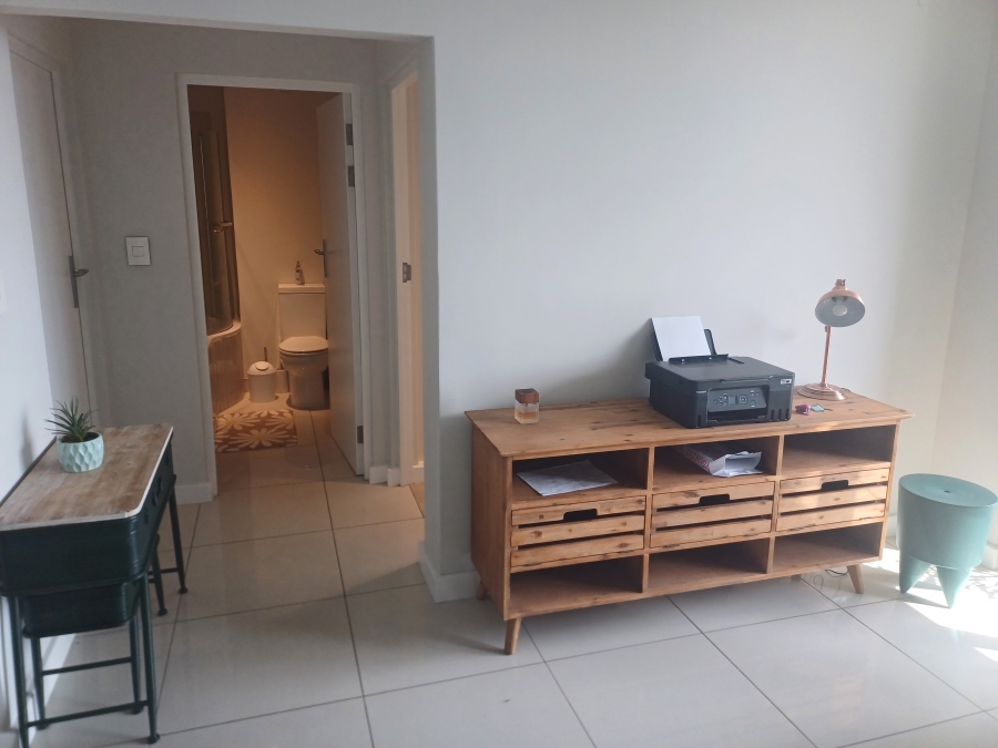 To Let 2 Bedroom Property for Rent in Rosebank Gauteng