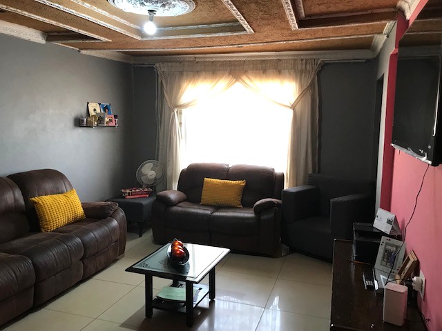 4 Bedroom Property for Sale in Buhle Park Gauteng