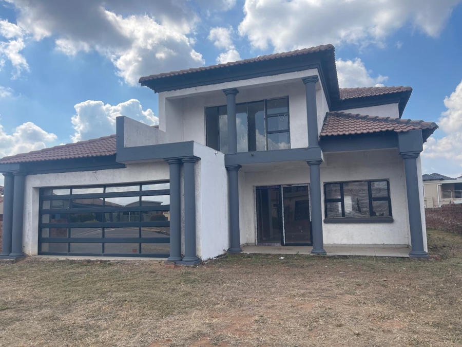 9 Bedroom Property for Sale in Theresa Park Gauteng