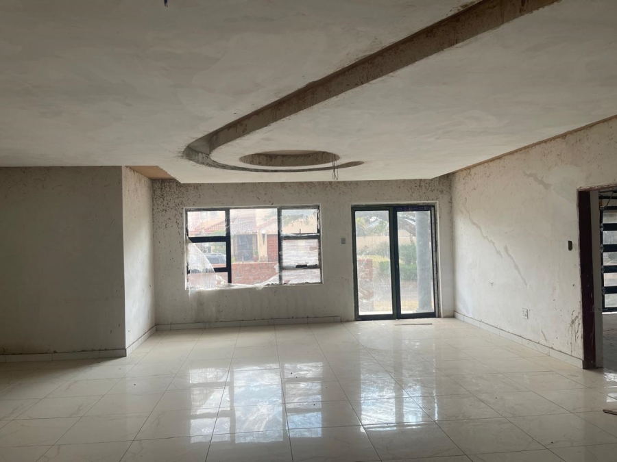 9 Bedroom Property for Sale in Theresa Park Gauteng