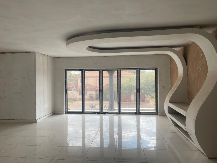 9 Bedroom Property for Sale in Theresa Park Gauteng