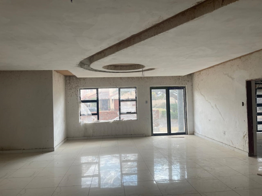 9 Bedroom Property for Sale in Theresa Park Gauteng