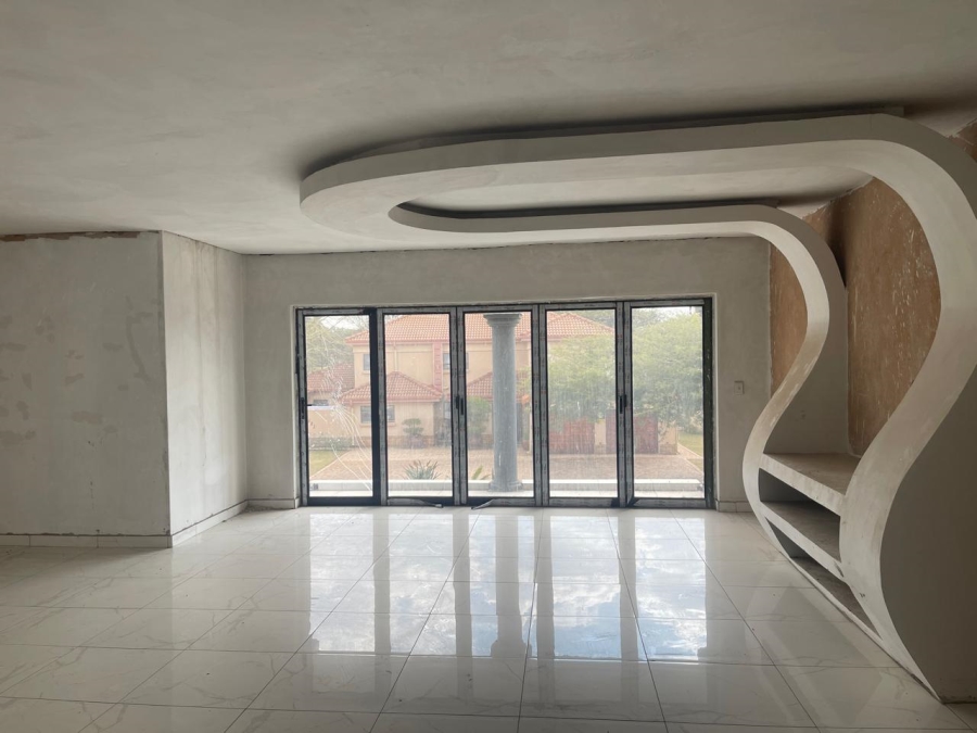 9 Bedroom Property for Sale in Theresa Park Gauteng