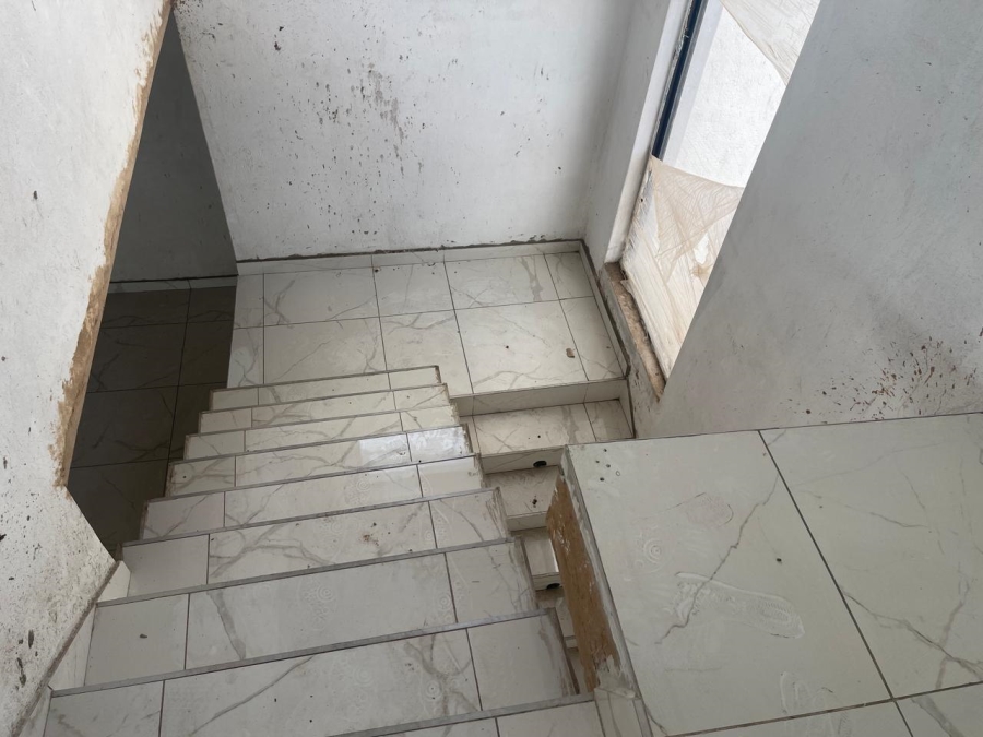 9 Bedroom Property for Sale in Theresa Park Gauteng