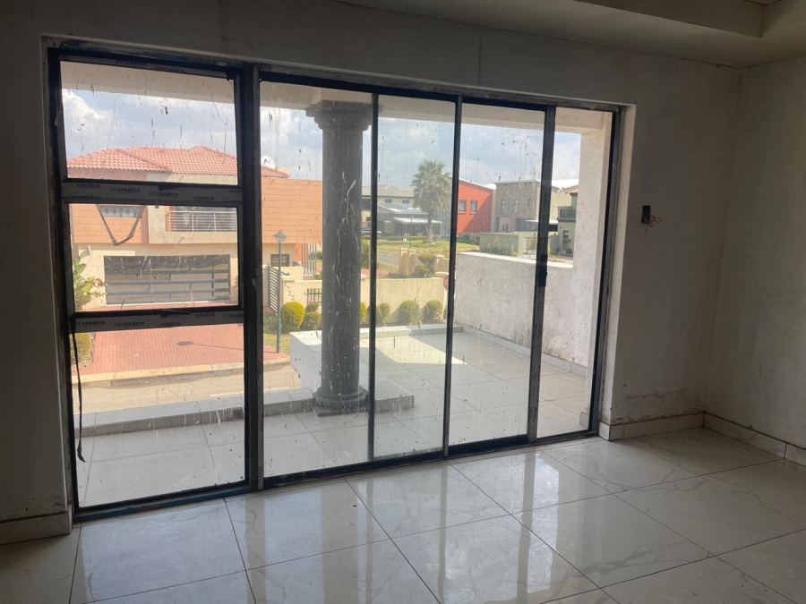 9 Bedroom Property for Sale in Theresa Park Gauteng