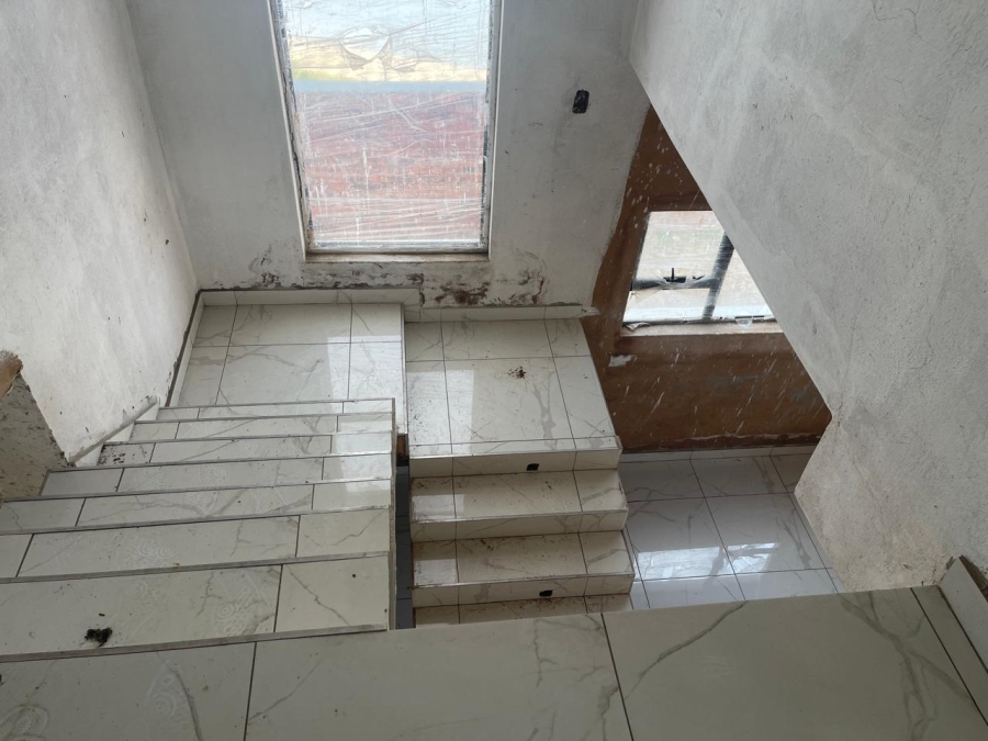 9 Bedroom Property for Sale in Theresa Park Gauteng