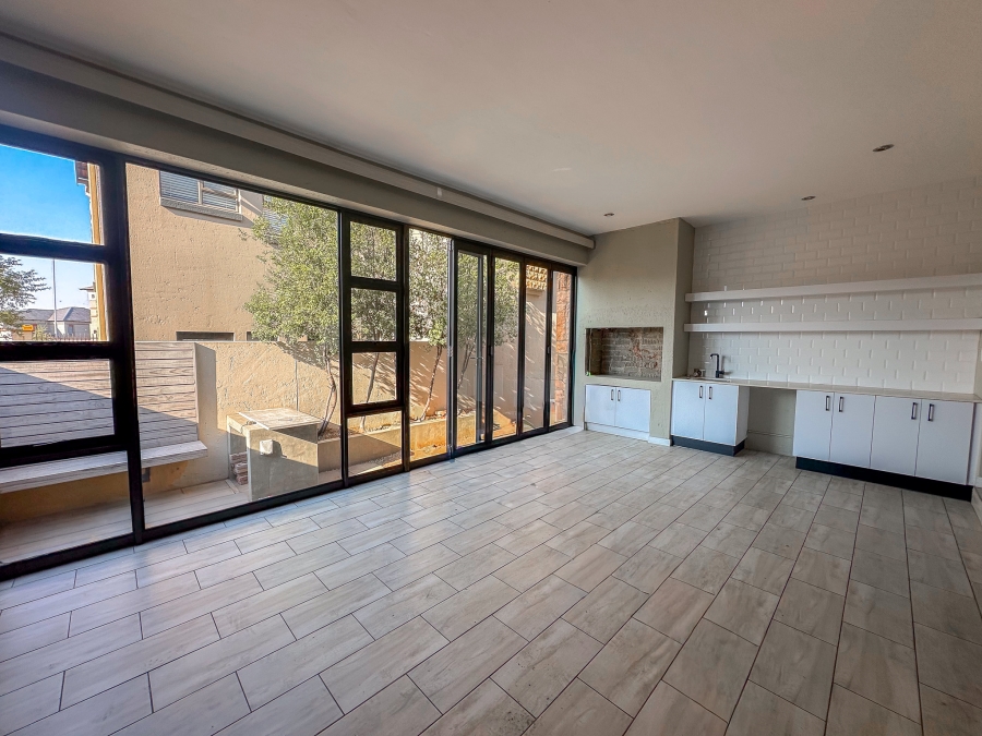 3 Bedroom Property for Sale in Midstream Estate Gauteng