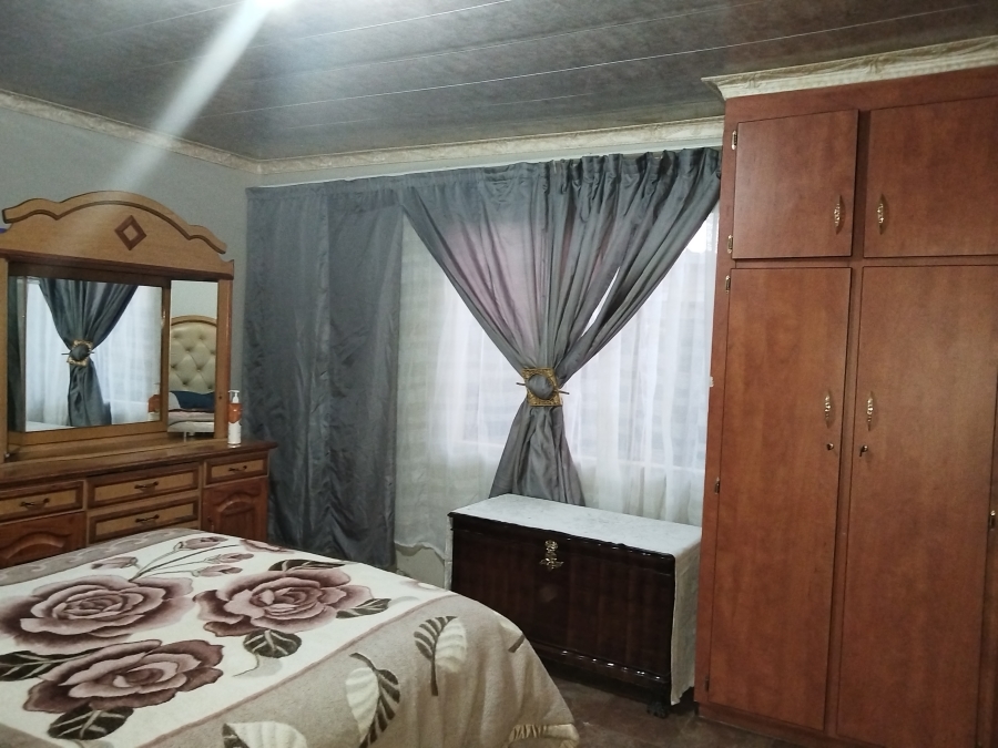 2 Bedroom Property for Sale in Boitumelo Gauteng