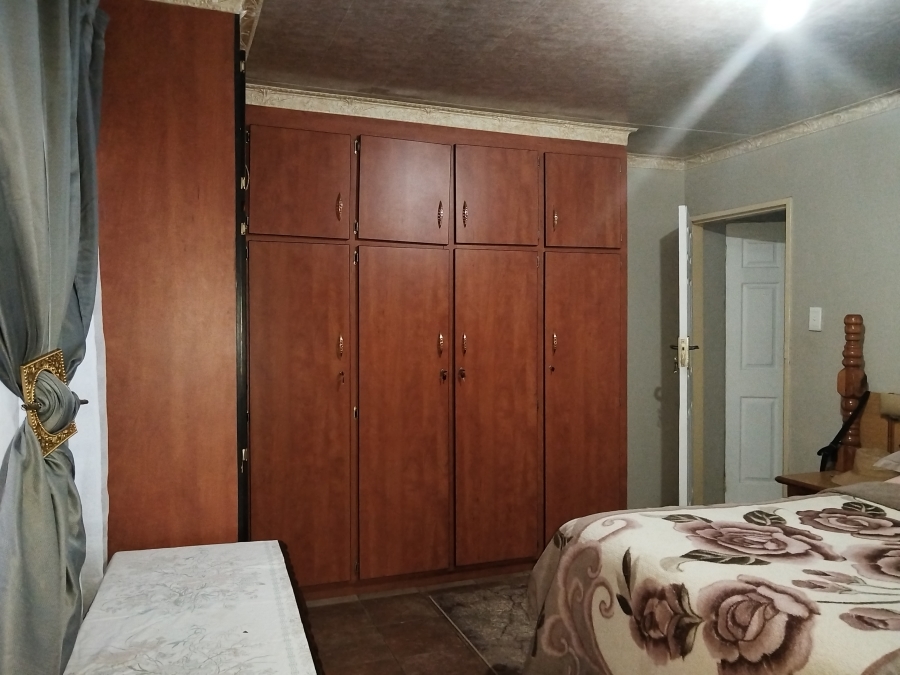 2 Bedroom Property for Sale in Boitumelo Gauteng