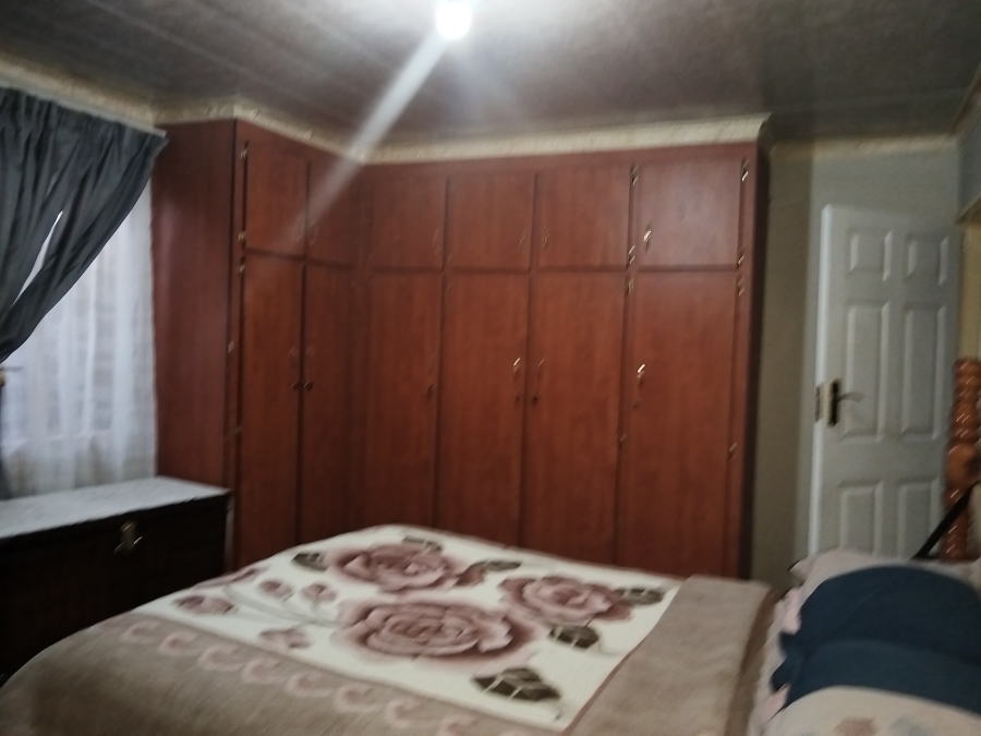 2 Bedroom Property for Sale in Boitumelo Gauteng