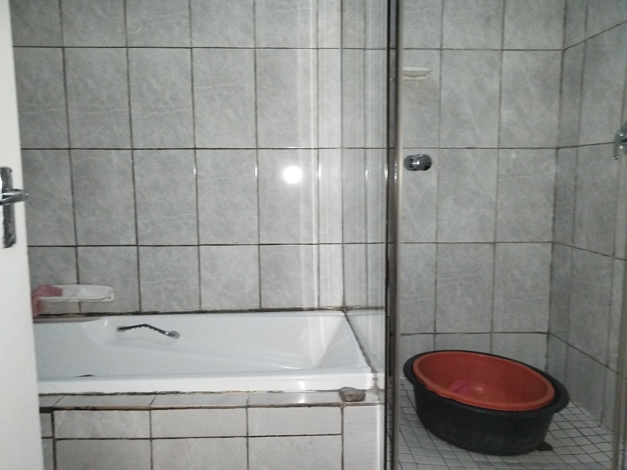 2 Bedroom Property for Sale in Boitumelo Gauteng