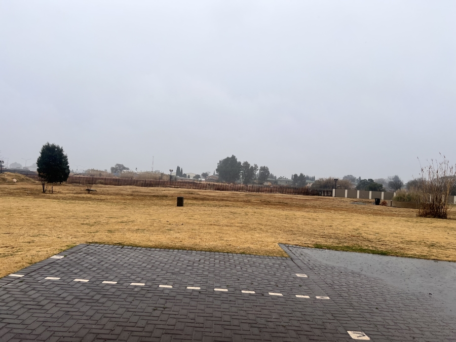 2 Bedroom Property for Sale in Norton Park Gauteng