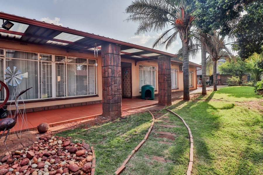 3 Bedroom Property for Sale in Esther Park Gauteng