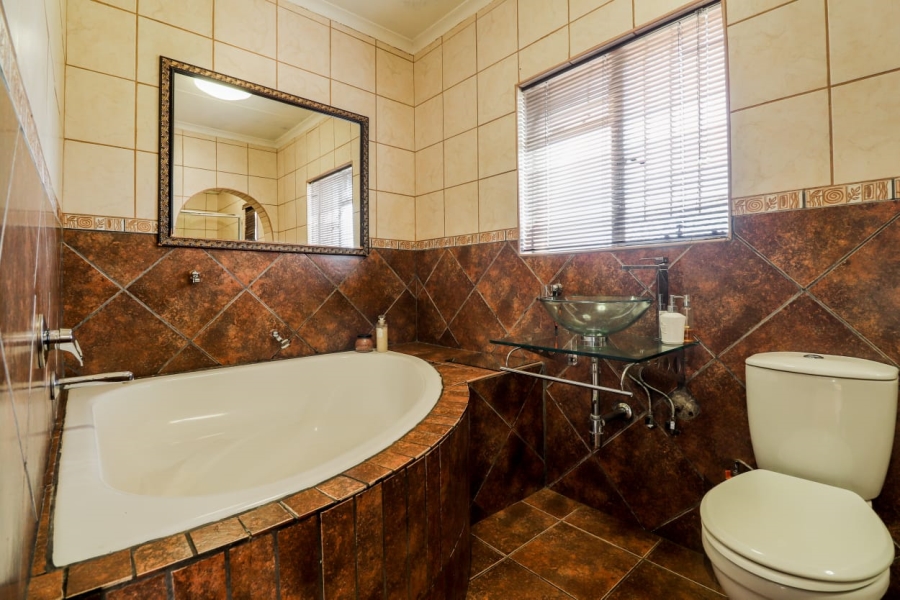 3 Bedroom Property for Sale in Esther Park Gauteng