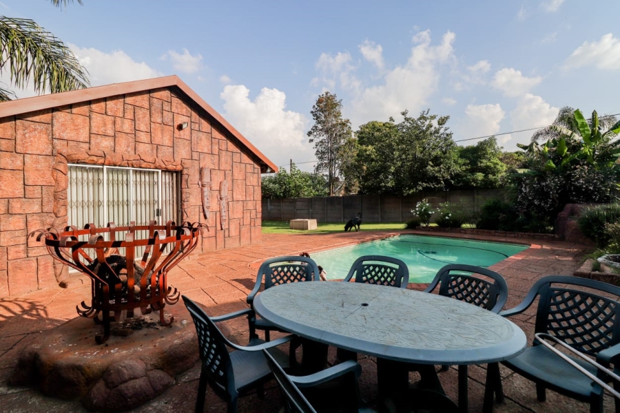 3 Bedroom Property for Sale in Esther Park Gauteng