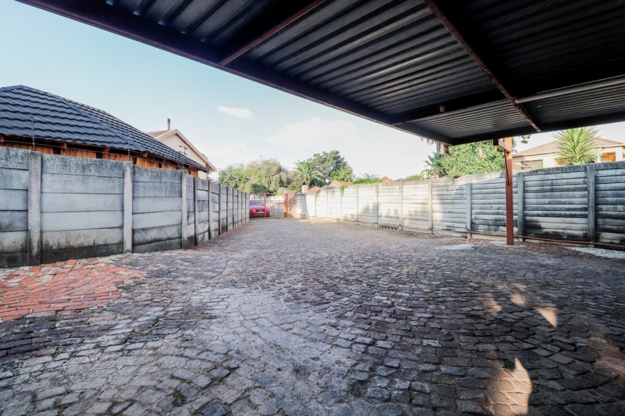 3 Bedroom Property for Sale in Esther Park Gauteng