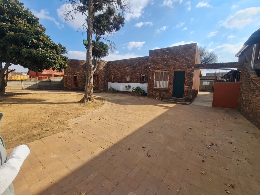 8 Bedroom Property for Sale in Vanderbijlpark SE 7 Gauteng