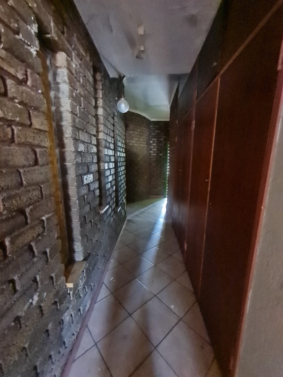 8 Bedroom Property for Sale in Vanderbijlpark SE 7 Gauteng