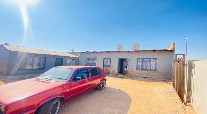 9 Bedroom Property for Sale in Temong Gauteng