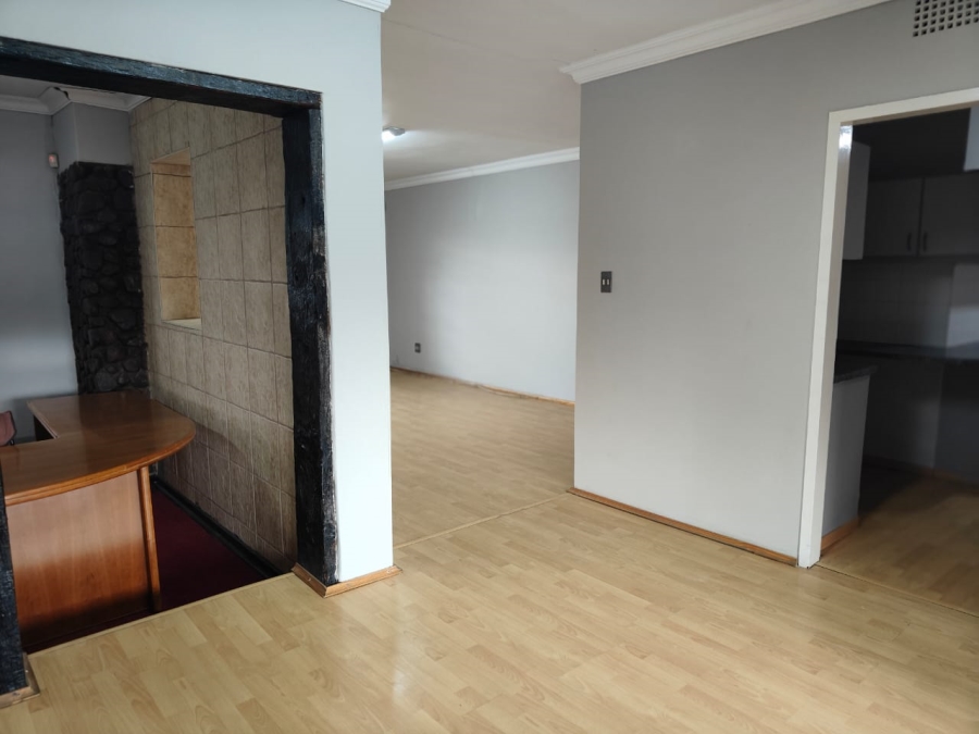 To Let 3 Bedroom Property for Rent in Risiville Gauteng