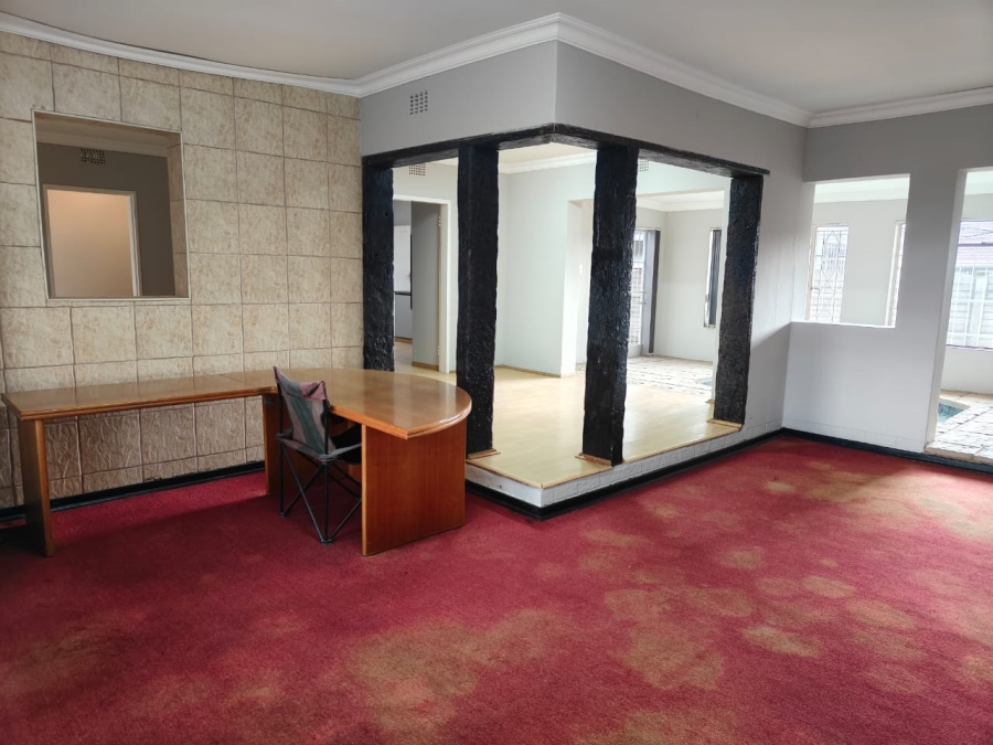 To Let 3 Bedroom Property for Rent in Risiville Gauteng