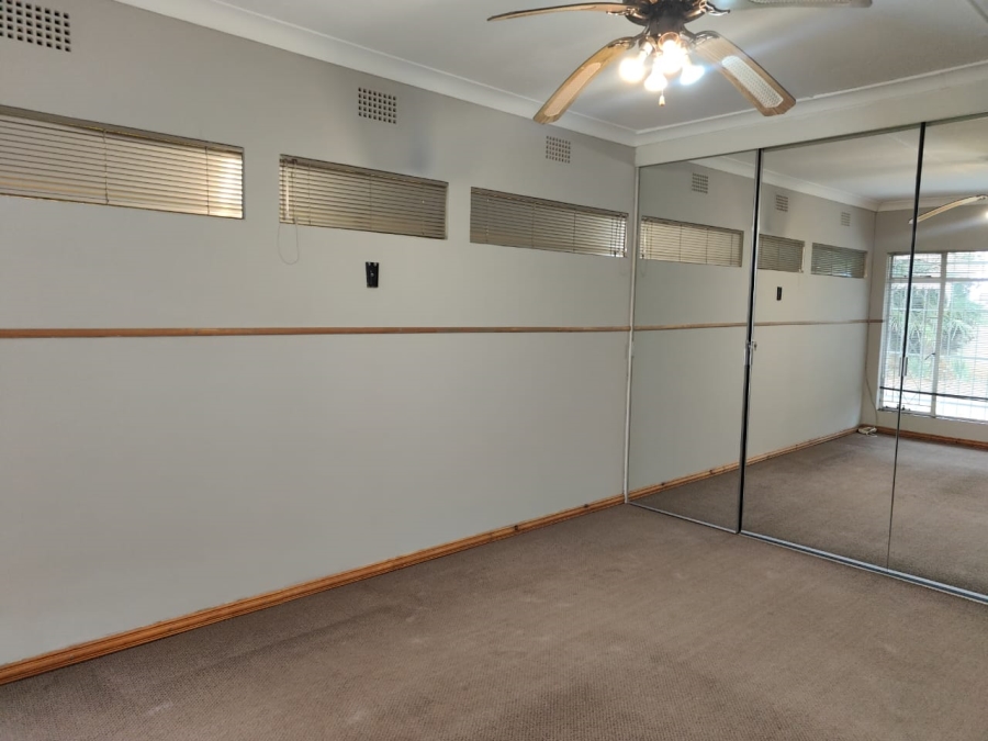 To Let 3 Bedroom Property for Rent in Risiville Gauteng