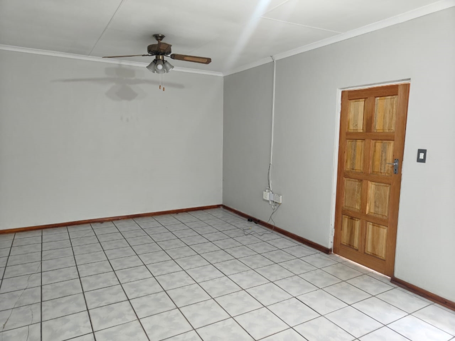 To Let 3 Bedroom Property for Rent in Risiville Gauteng