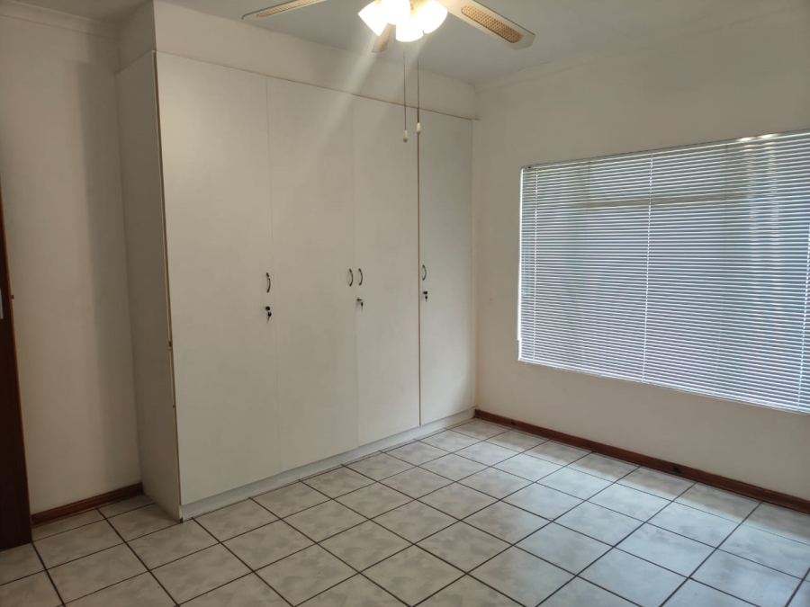 To Let 3 Bedroom Property for Rent in Risiville Gauteng