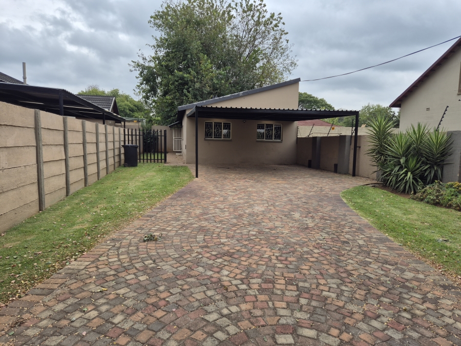 To Let 2 Bedroom Property for Rent in Brakpan Central Gauteng