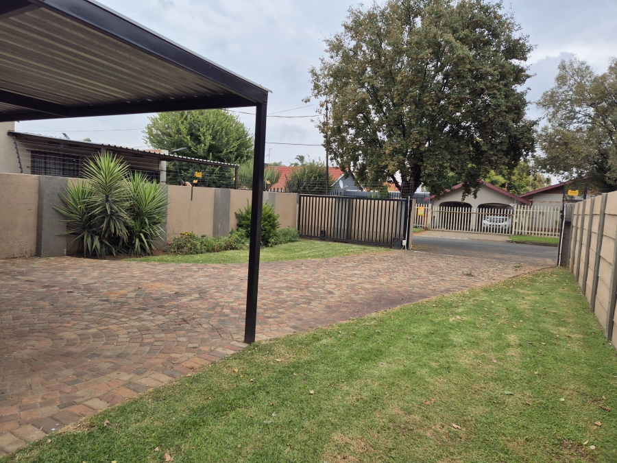 To Let 2 Bedroom Property for Rent in Brakpan Central Gauteng